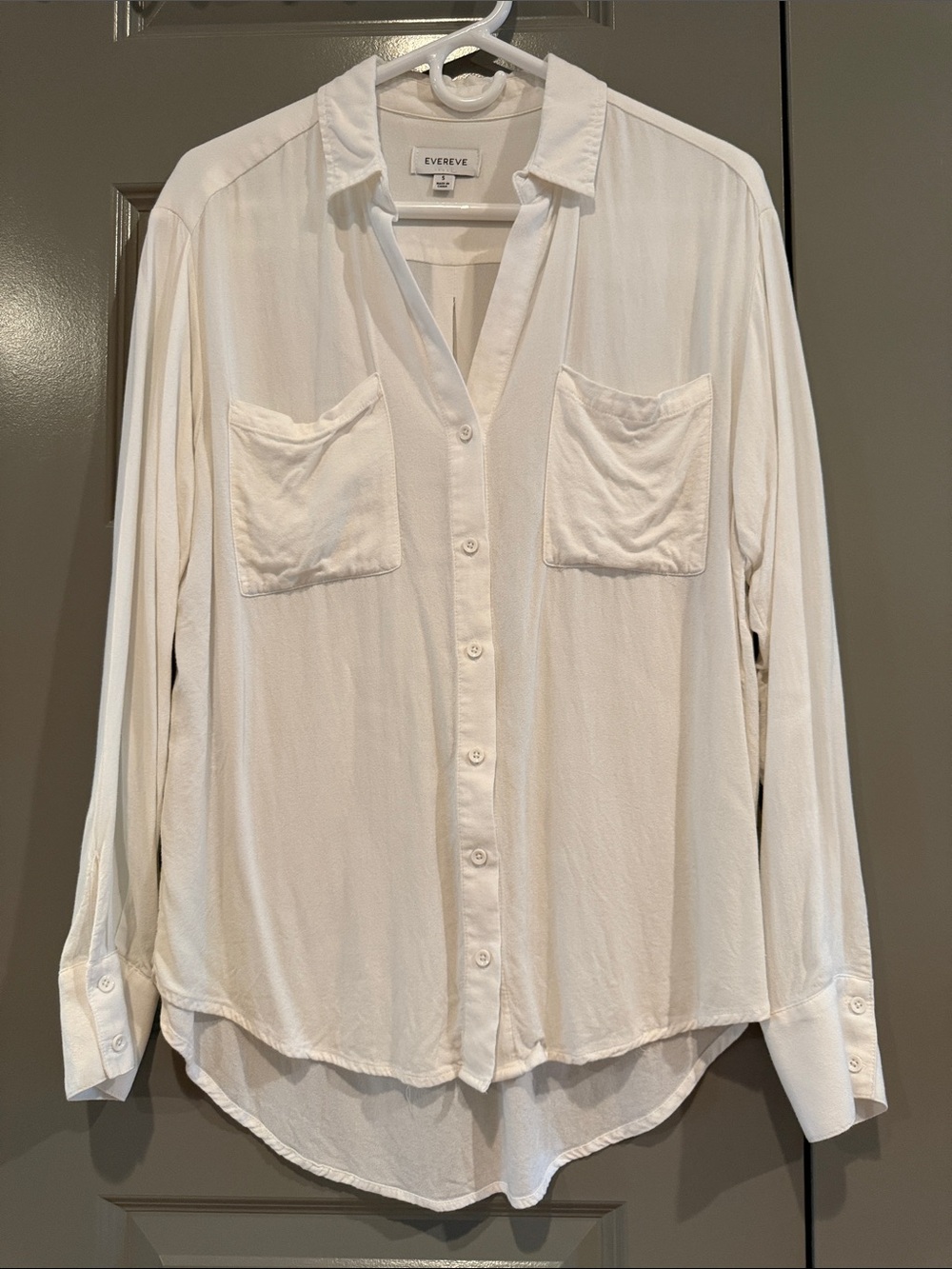 Evereve White Flowy Button Front Shirt